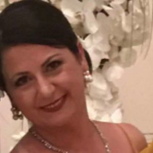 Meet your Posher, Karine